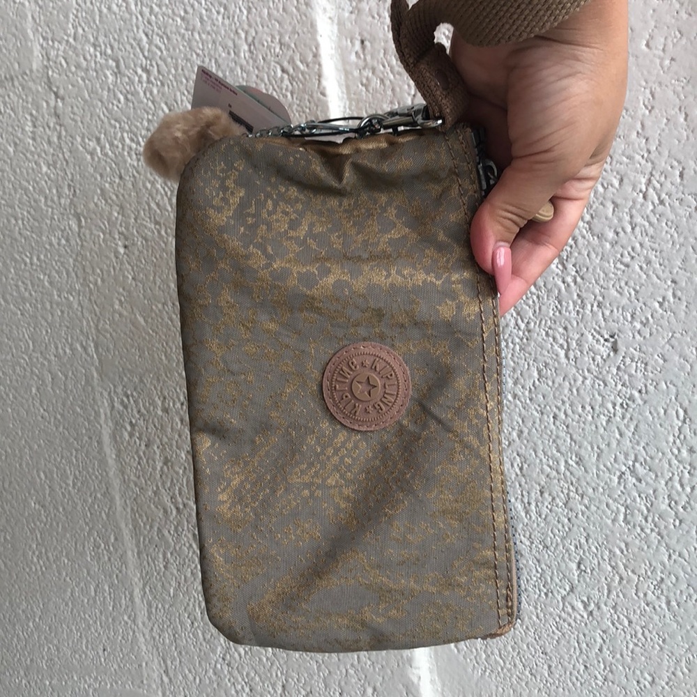 KIPLING WRISTLET BRAND NEW